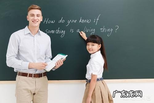 为何中国的一些学生从小到大都在学英语,到了大学却不能写出一篇好看的英语作文?