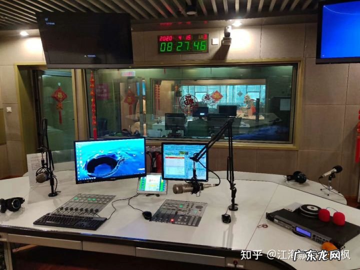 你怎么看天津两主持人在直播中吵架?