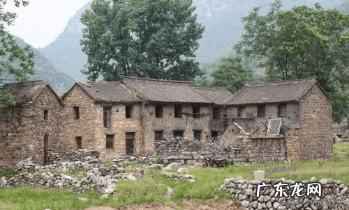 家内老庄子下雨围墙倒塌风水好不好