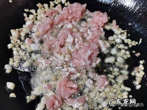 酸菜都能炒哪些好吃的,酸菜的家常小炒大全