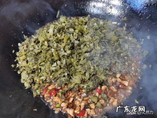 酸菜都能炒哪些好吃的,酸菜的家常小炒大全