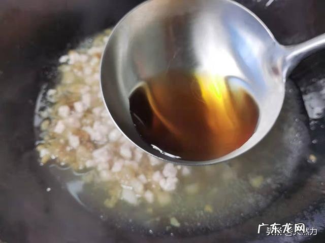 酸菜都能炒哪些好吃的,酸菜的家常小炒大全