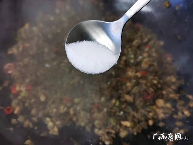 酸菜都能炒哪些好吃的,酸菜的家常小炒大全