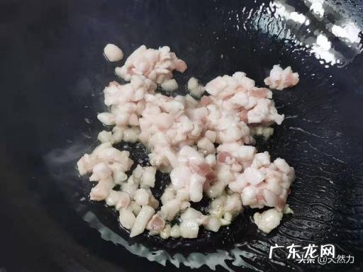 酸菜都能炒哪些好吃的,酸菜的家常小炒大全