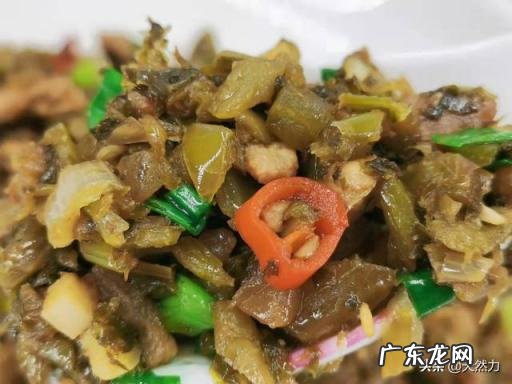 酸菜都能炒哪些好吃的,酸菜的家常小炒大全