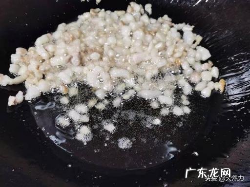 酸菜都能炒哪些好吃的,酸菜的家常小炒大全