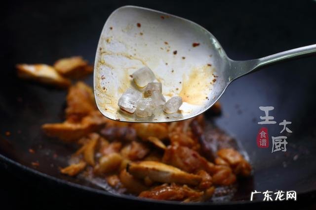 黄焖鸡米饭家常做法 正宗,黄焖鸡米饭的制作方法