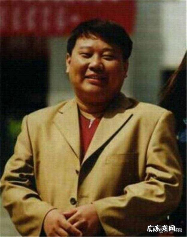 郭德纲当年打记者事件视频 郭德纲被人打