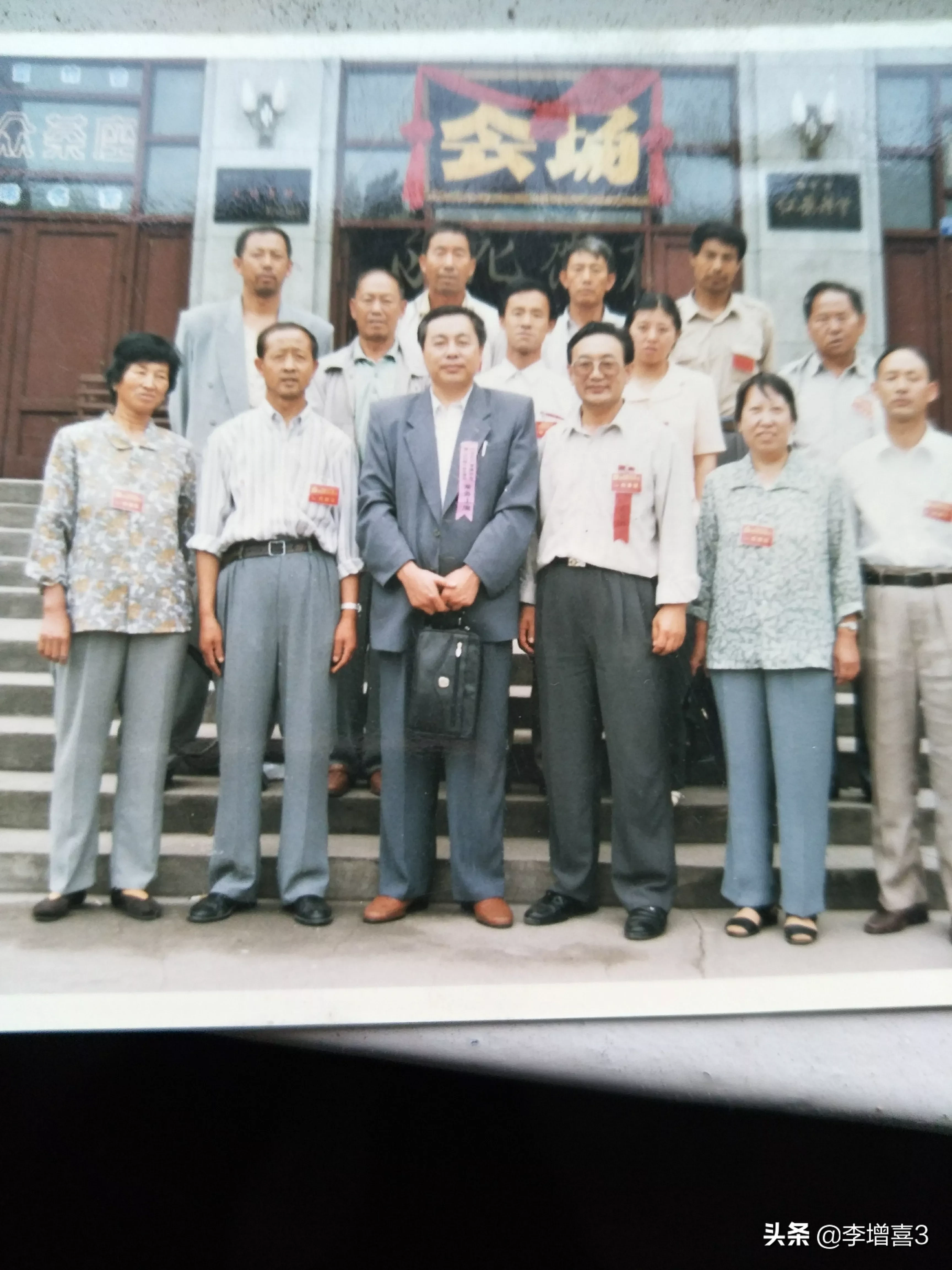 今年考上乡镇公务员，乡镇党建办和财政所该怎么选择？为什么？