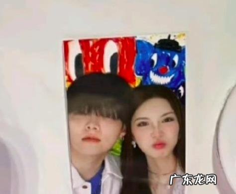 朱星杰塌房时间 两任恋爱女朋友照片曝光