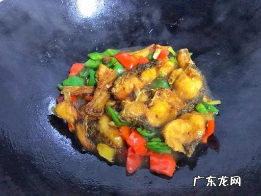 草鱼的做法大全家常视频播放,黄焖草鱼家常做法