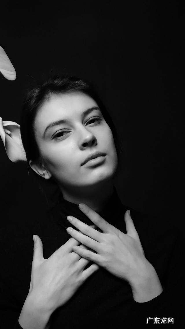 为什么亲人去世哭不出来?有什么自然的办法哭出来吗?