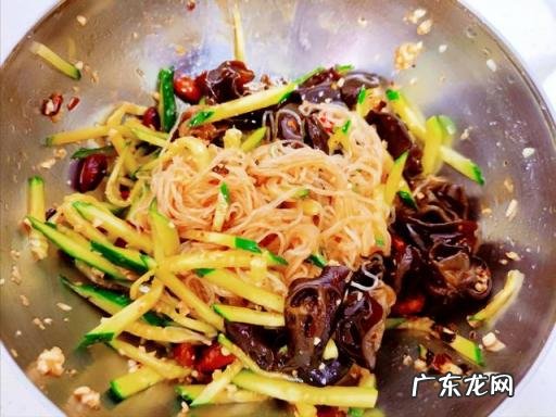 火腿肠的正宗做法大全,黄瓜金针木耳火腿肠凉拌做法