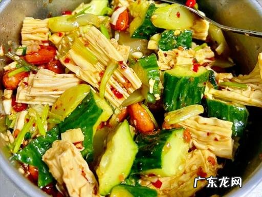 火腿肠的正宗做法大全,黄瓜金针木耳火腿肠凉拌做法