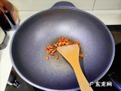 火腿肠的正宗做法大全,黄瓜金针木耳火腿肠凉拌做法