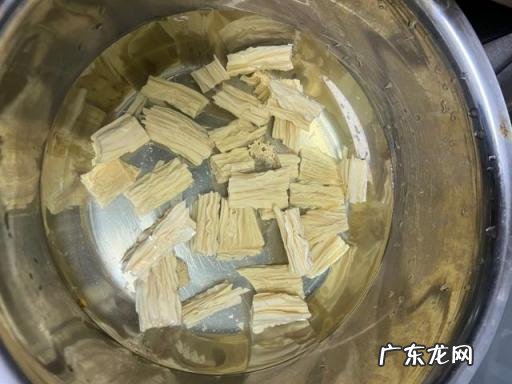 火腿肠的正宗做法大全,黄瓜金针木耳火腿肠凉拌做法