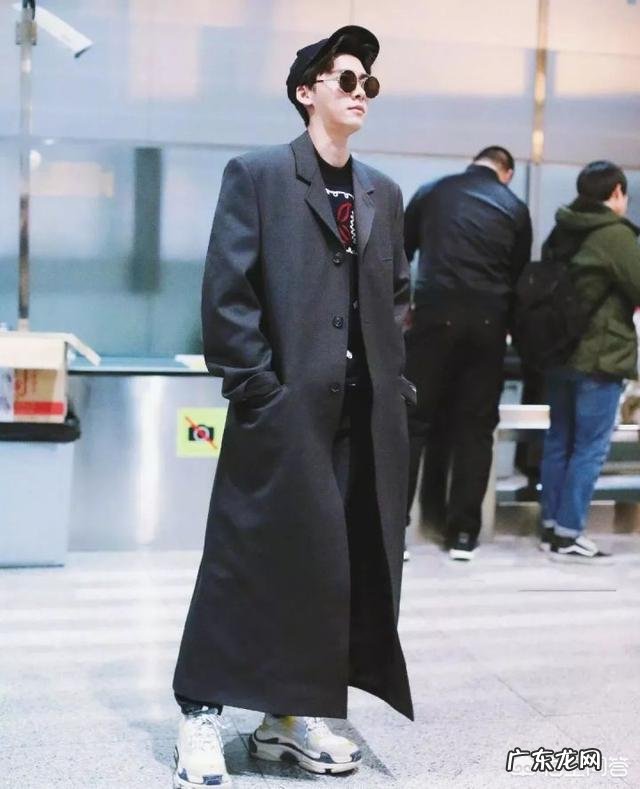 冬天卫衣里面穿什么衣服好?