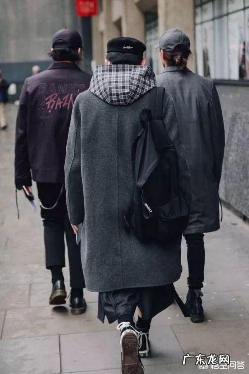 冬天卫衣里面穿什么衣服好?