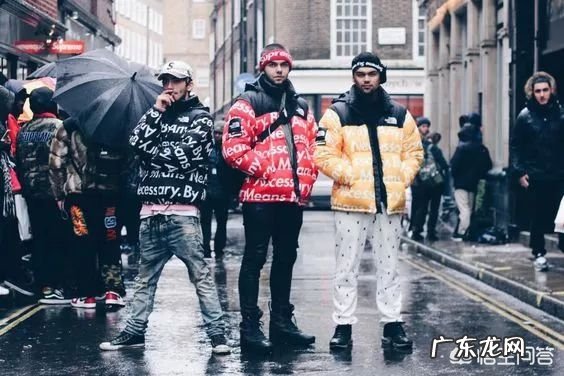 冬天卫衣里面穿什么衣服好?