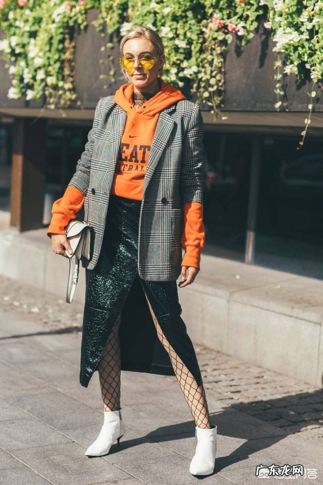 冬天卫衣里面穿什么衣服好?