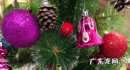 圣诞树上的星星叫什么 圣诞树上的星星叫什么英语