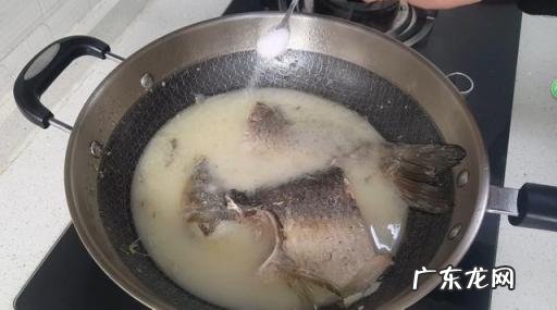 炖鱼家常做法鲤鱼,鲤鱼的家常做法清炖鲤鱼