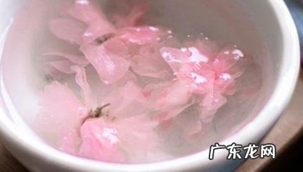 樱花茶的功效与禁忌有哪些 樱花茶的功效与禁忌有哪些药