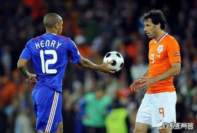 克鲁伊维特、范尼、马凯,谁在国家队和各自俱乐部的地位更高一些?