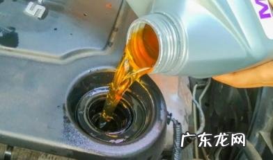 不换机油只换机油滤芯可以吗 1万公里不换机油是不是会有闷响