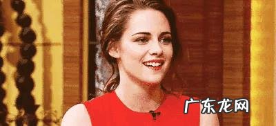 上联-美文美女美心底,下联?