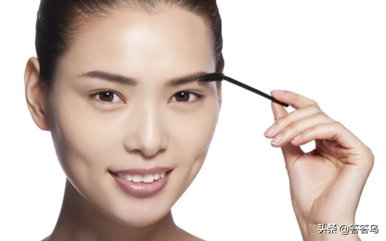 你画淡妆的基本步骤是什么?