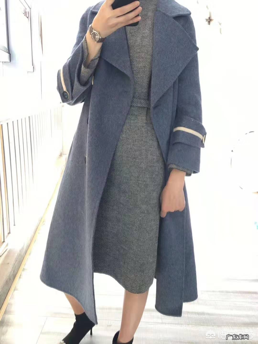 2020年羊绒大衣会流行什么颜色？