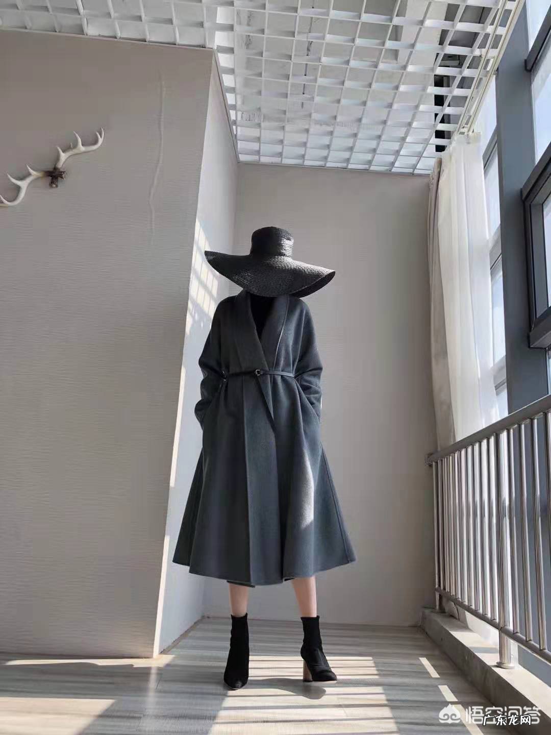 2020年羊绒大衣会流行什么颜色？