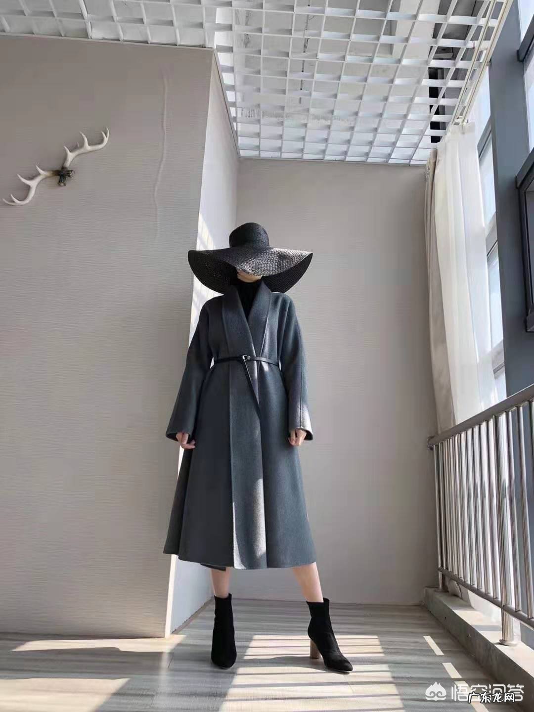 2020年羊绒大衣会流行什么颜色？