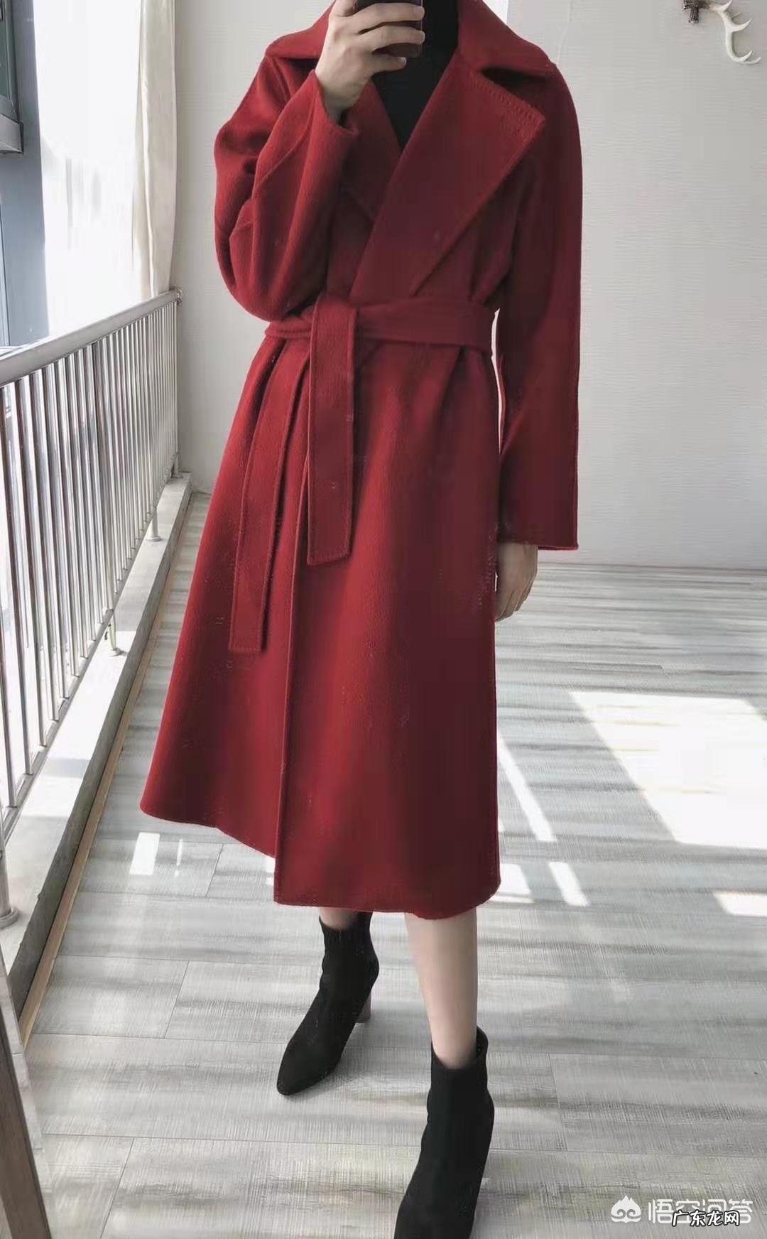 2020年羊绒大衣会流行什么颜色？