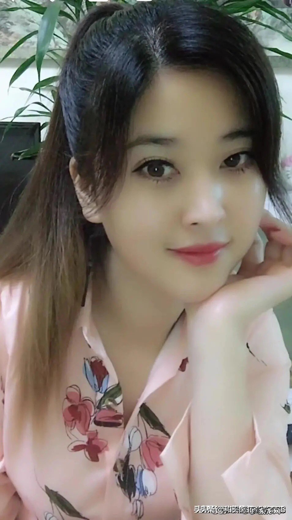 为什么现在很多女生穿的花枝招展的？男生喜欢这样打扮的女生吗？