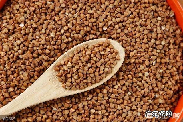 上厕所时,若有这4种表现,可能是“肠道癌变”的信号!指的是什么?