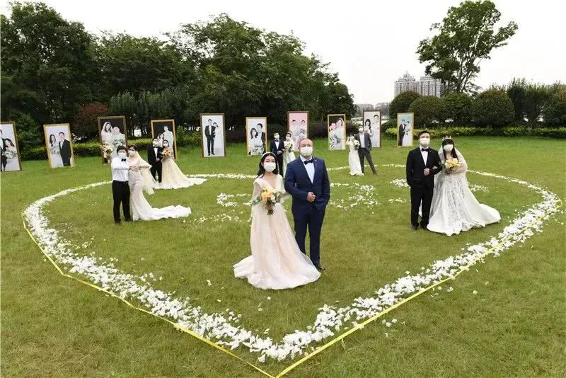 2020.5.20抗疫英雄的集体婚礼,你愿意送上祝福吗?