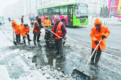 为什么环卫工人大多都是大爷大妈而很少有年轻人?