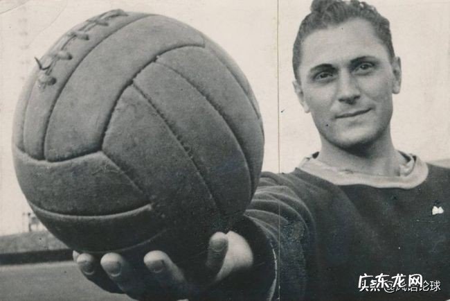 C罗加冕足坛历史射手王,他到底进了多少球?