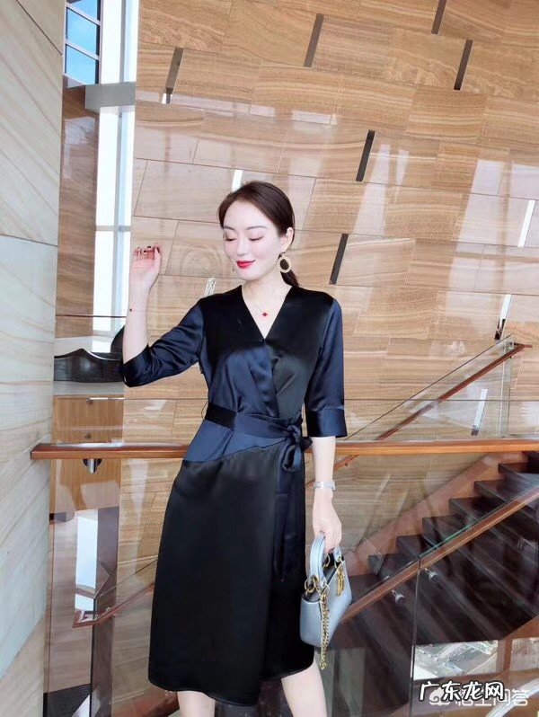 今年春天流行什么样的女装搭配呢?