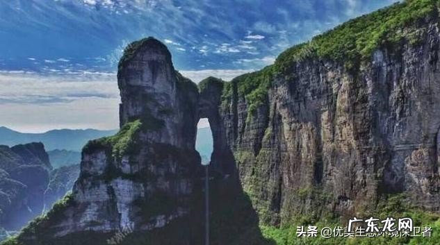 为什么天门山适合翼装飞行?