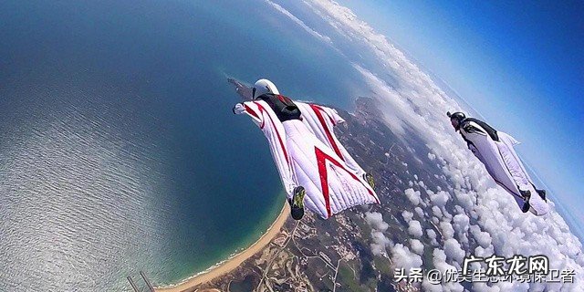 为什么天门山适合翼装飞行?