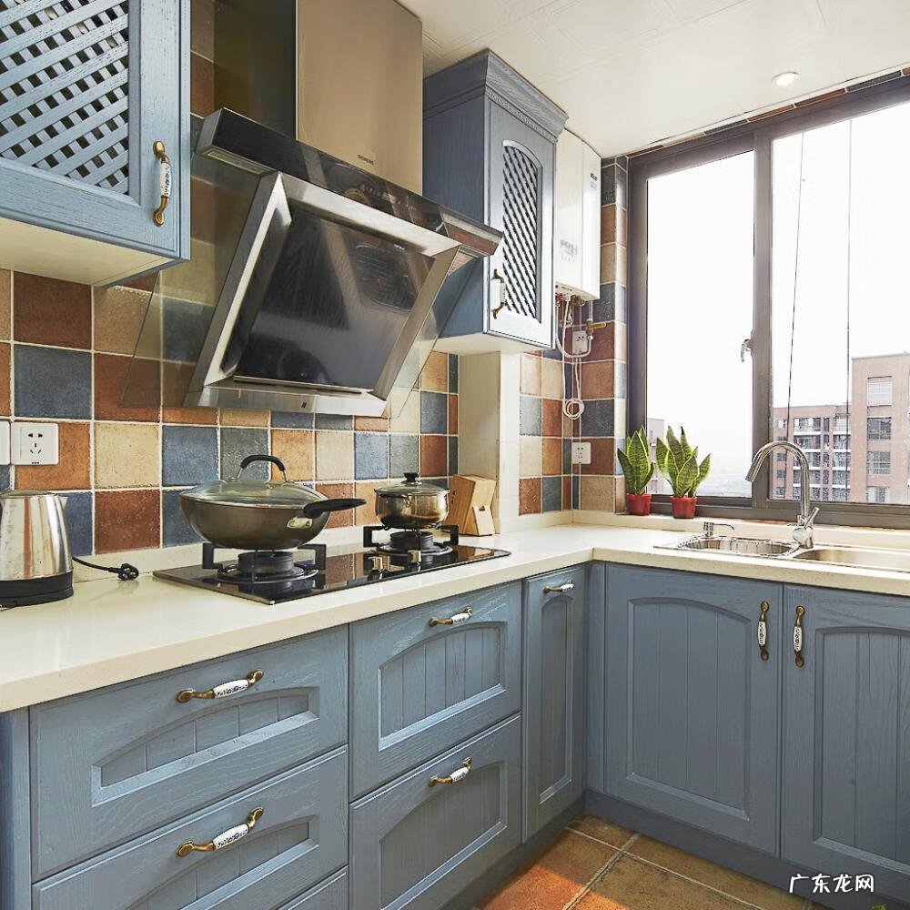 防雷开关插座图片 防雷排插 知乎