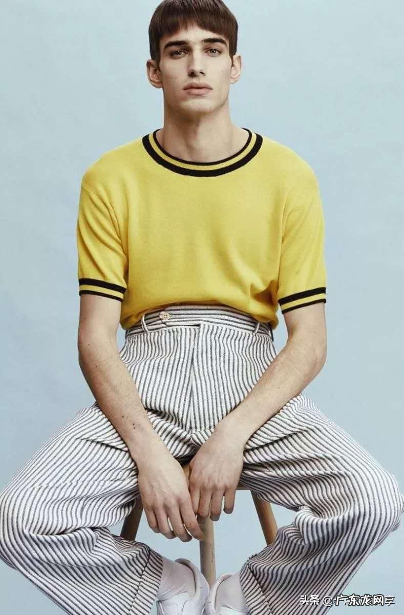 今年流行什么男士短袖?