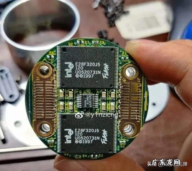 东航Mu5735飞机垂直坠毁燃起大火，黑匣子还有可能被找到吗？