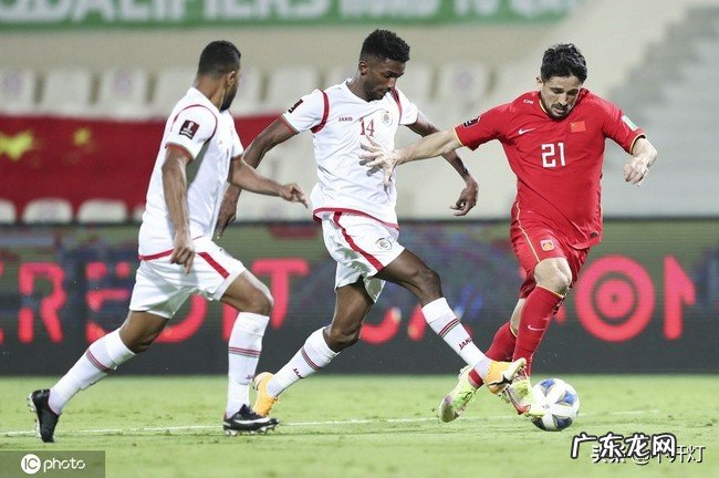 今晚国足和阿曼还是踢成了1-1,大家对于国足的表现满意吗?