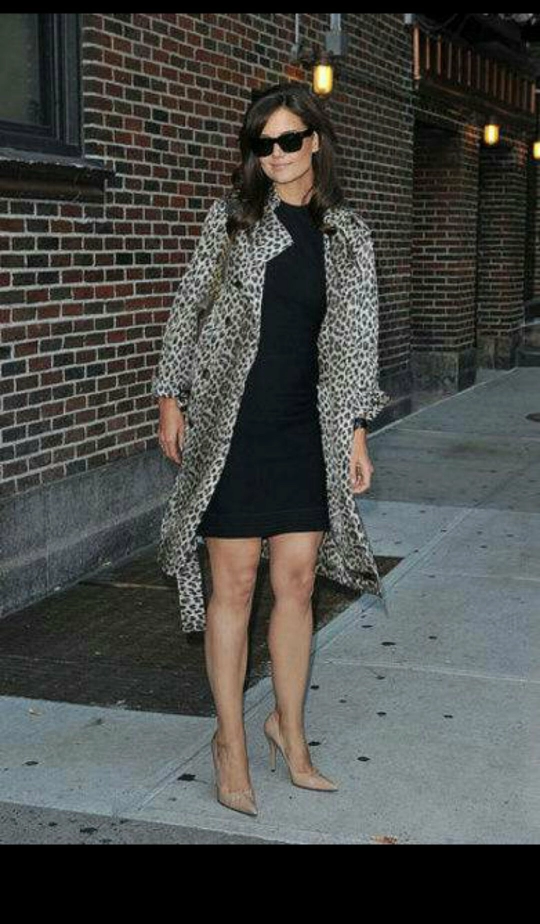 上衣是长款豹纹下面搭配什么样的打底裤春季穿?