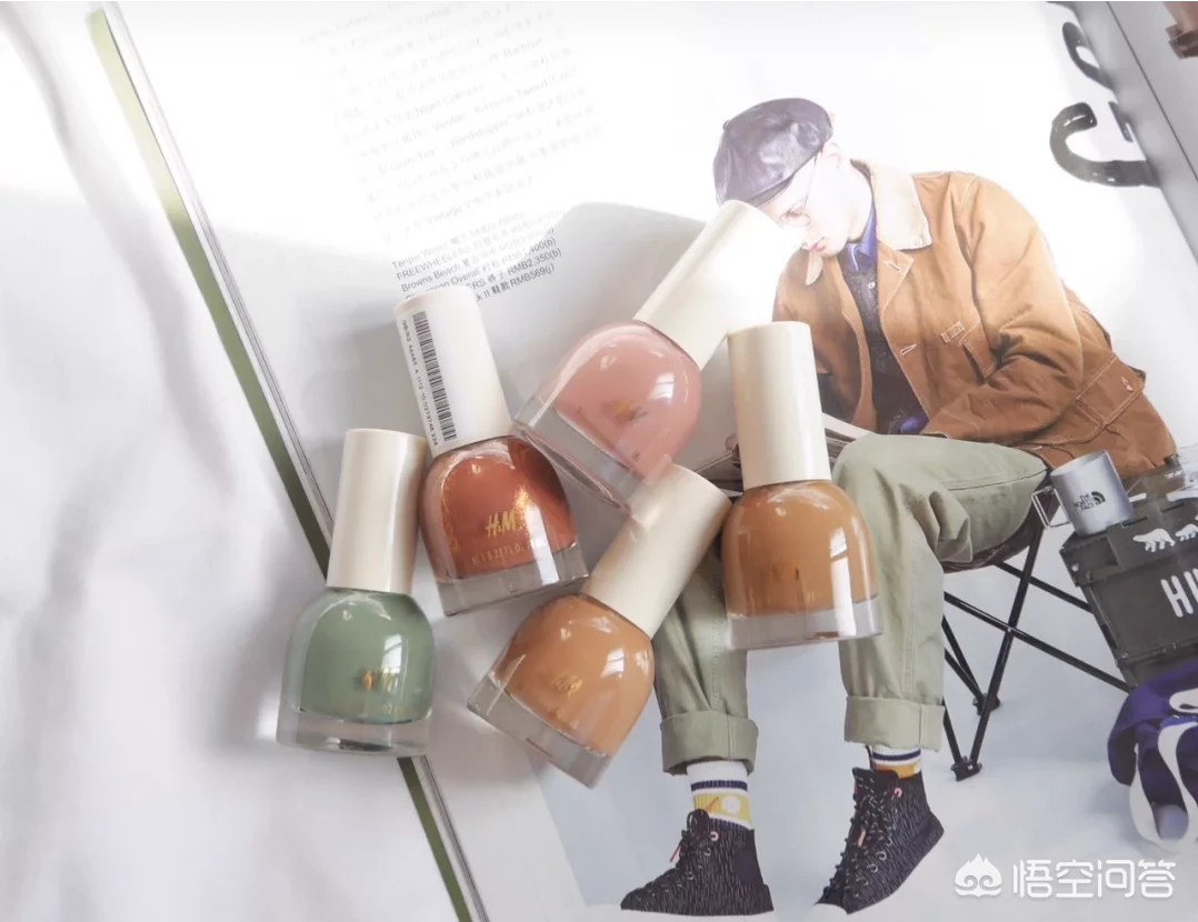 冬天涂什么颜色的指甲油比较时髦?