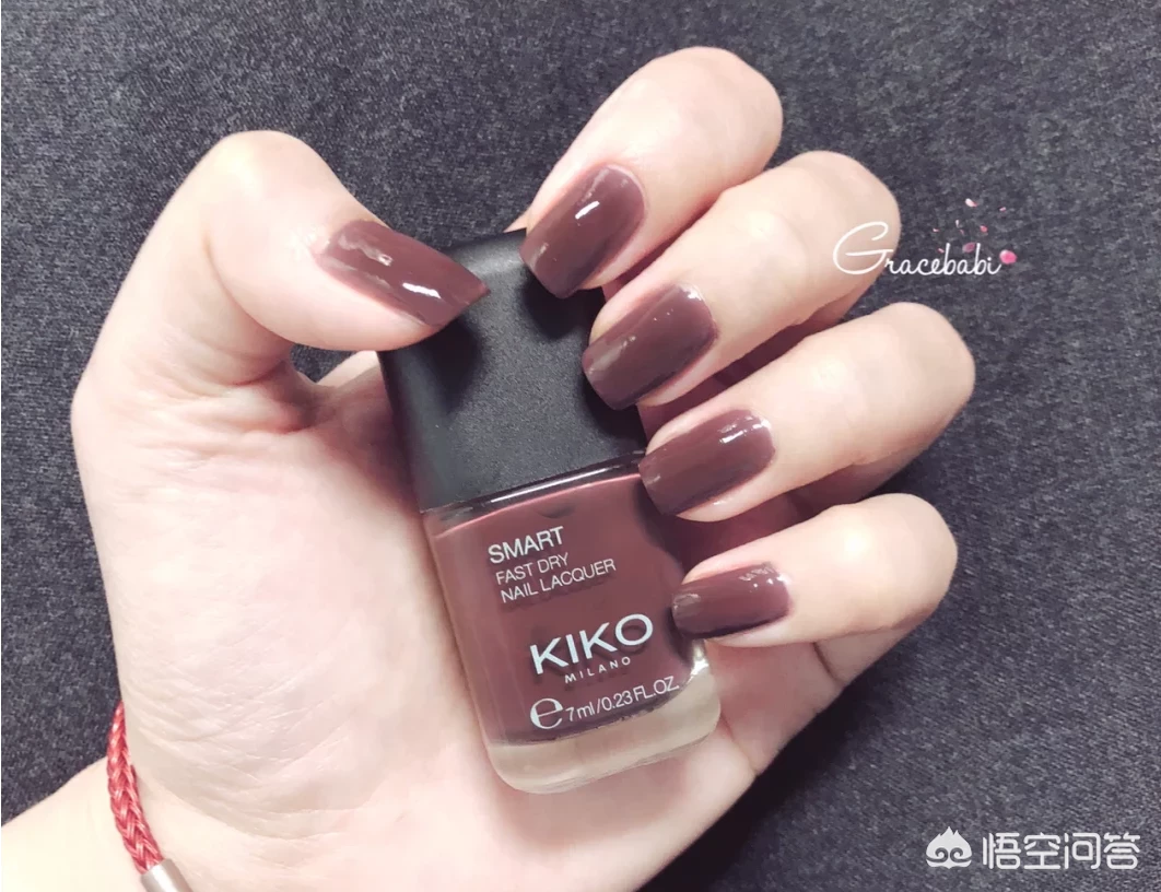 冬天涂什么颜色的指甲油比较时髦?